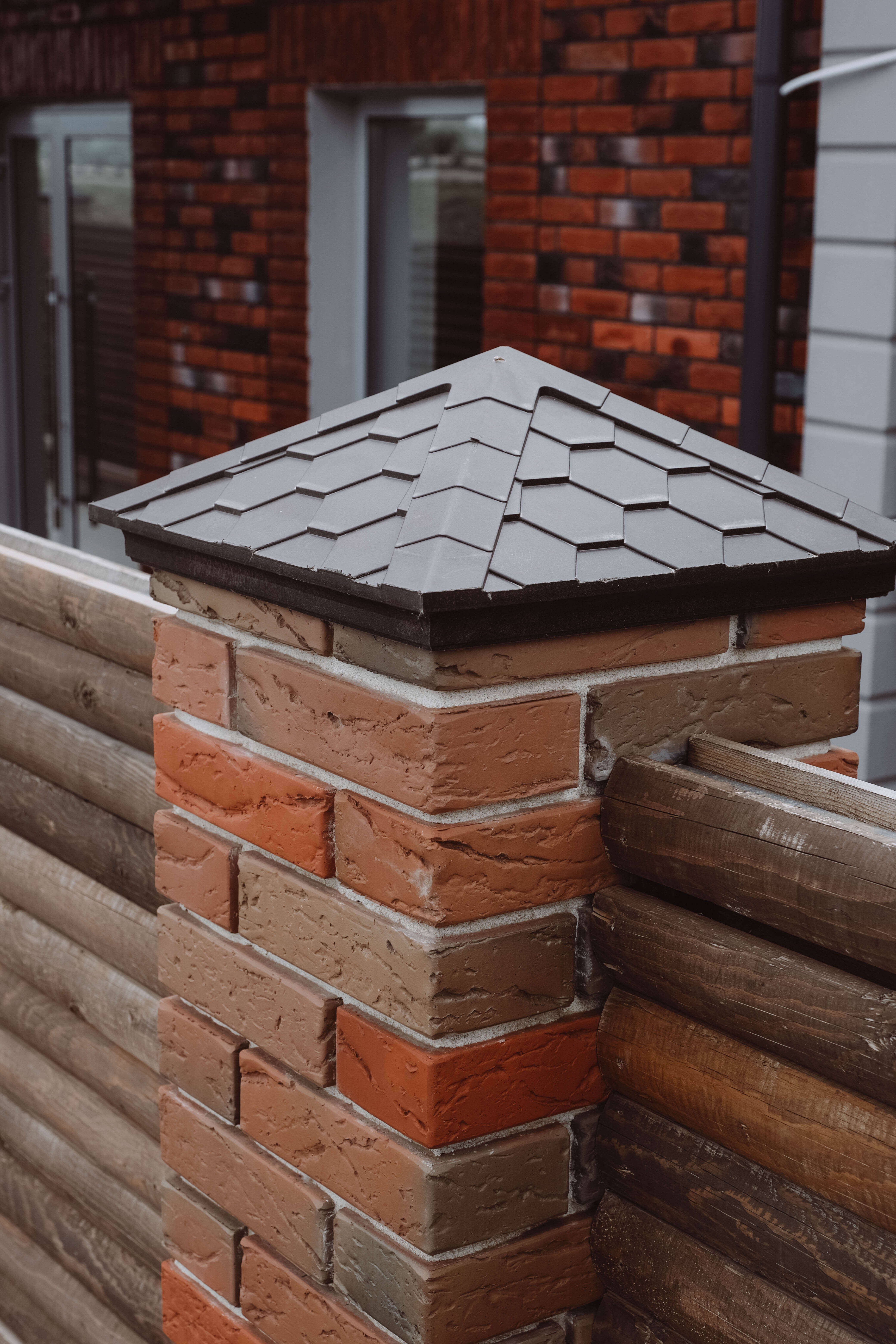 Колпак Zking Эверест Коричневый на столб 1.5х1.5 кирпича (390х390мм) в Переславле-Залесском фото