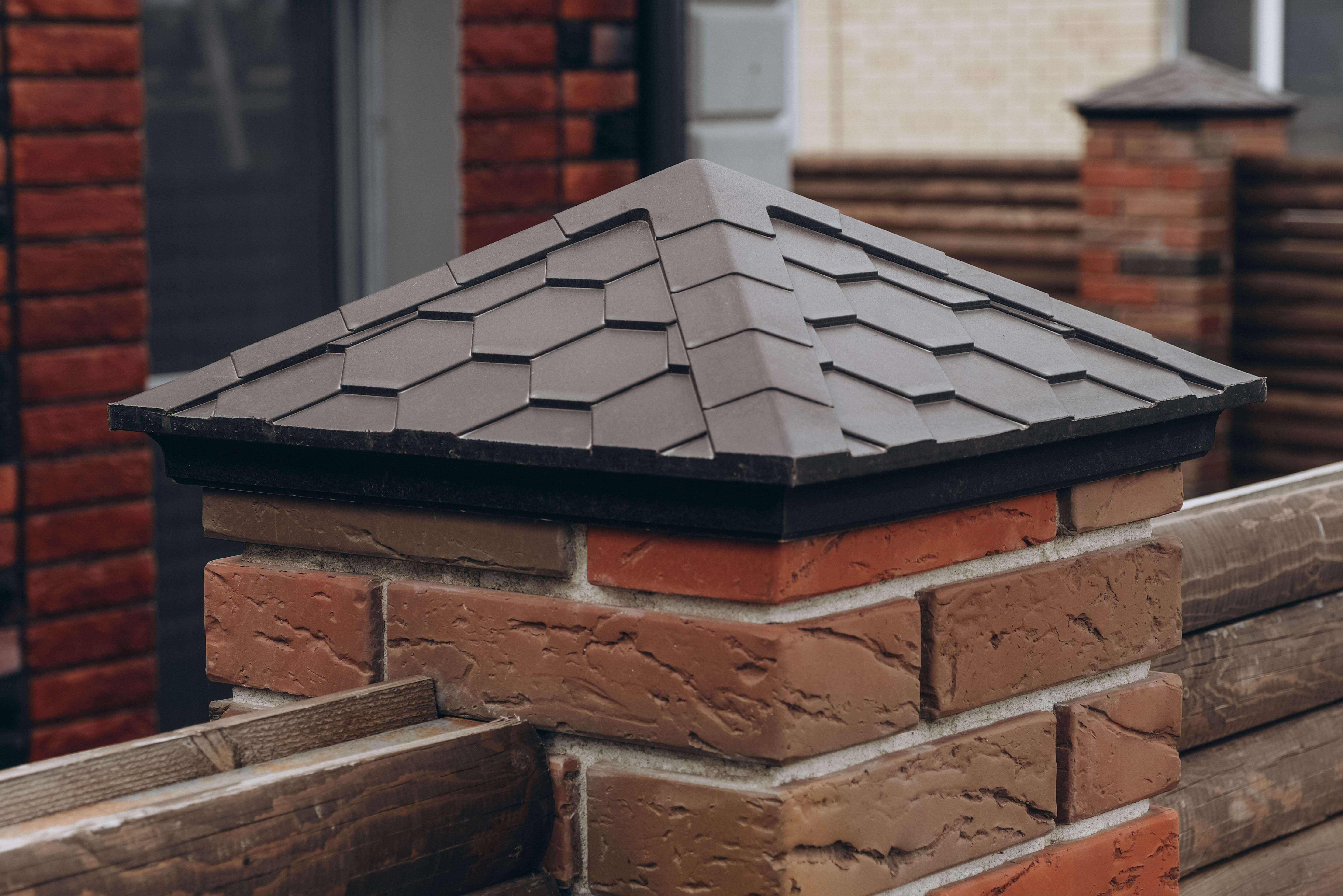 Колпак Zking Эверест Коричневый на столб 1.5х1.5 кирпича (390х390мм) в Переславле-Залесском фото